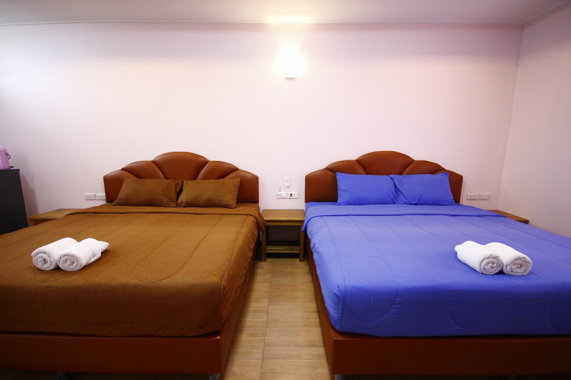 Hi Tech Resort Kabin Buri Extérieur photo